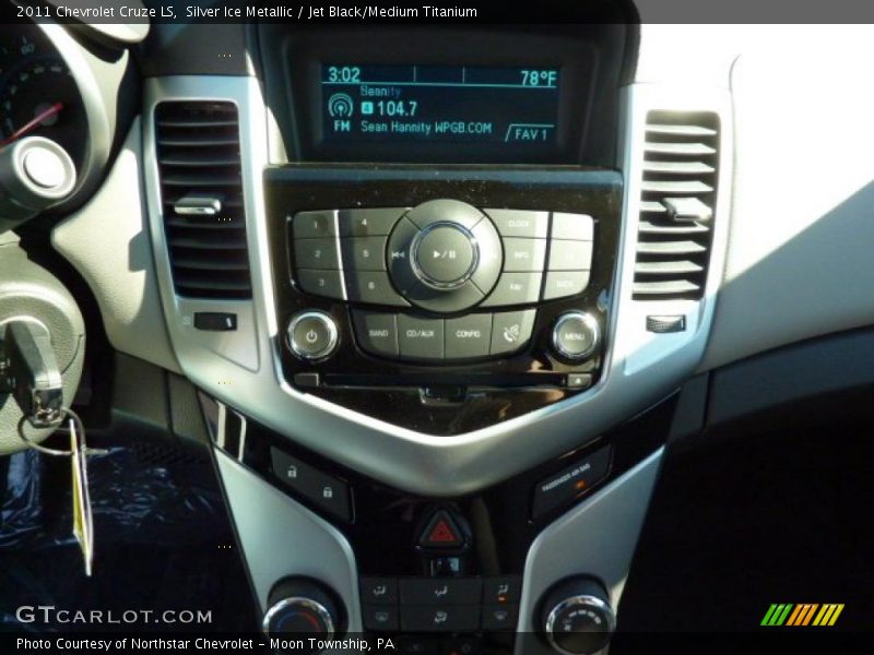 Silver Ice Metallic / Jet Black/Medium Titanium 2011 Chevrolet Cruze LS