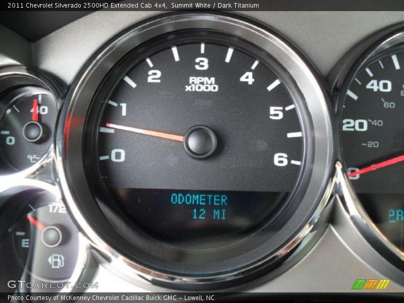 Summit White / Dark Titanium 2011 Chevrolet Silverado 2500HD Extended Cab 4x4