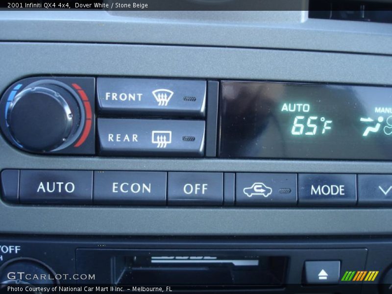 Dover White / Stone Beige 2001 Infiniti QX4 4x4