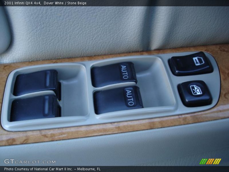 Dover White / Stone Beige 2001 Infiniti QX4 4x4