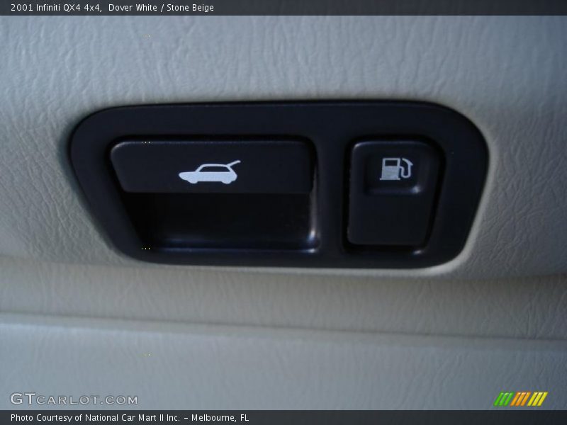 Dover White / Stone Beige 2001 Infiniti QX4 4x4