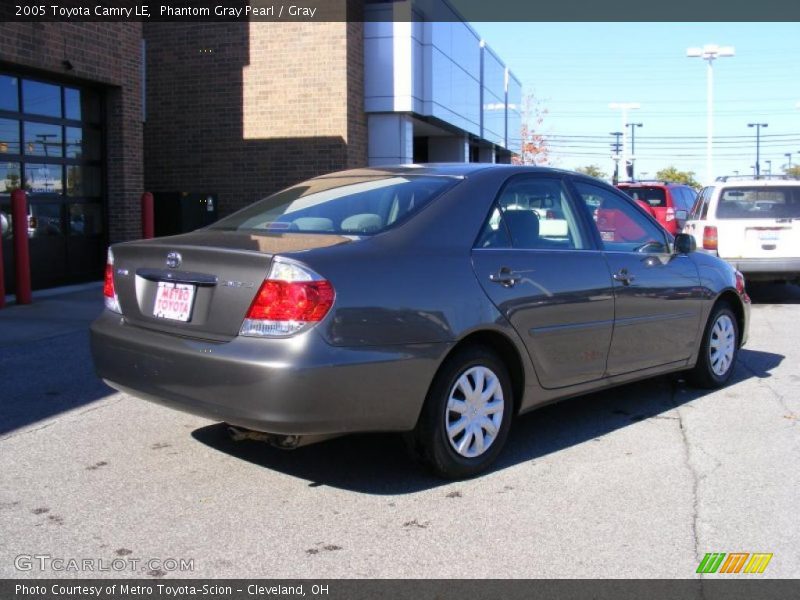 Phantom Gray Pearl / Gray 2005 Toyota Camry LE