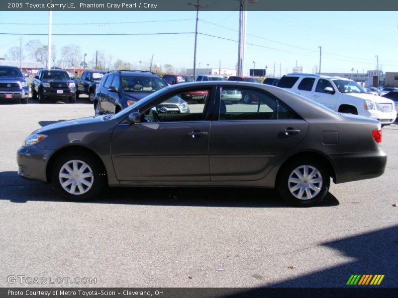 Phantom Gray Pearl / Gray 2005 Toyota Camry LE