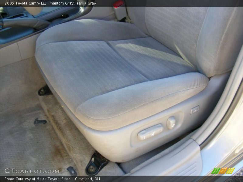 Phantom Gray Pearl / Gray 2005 Toyota Camry LE