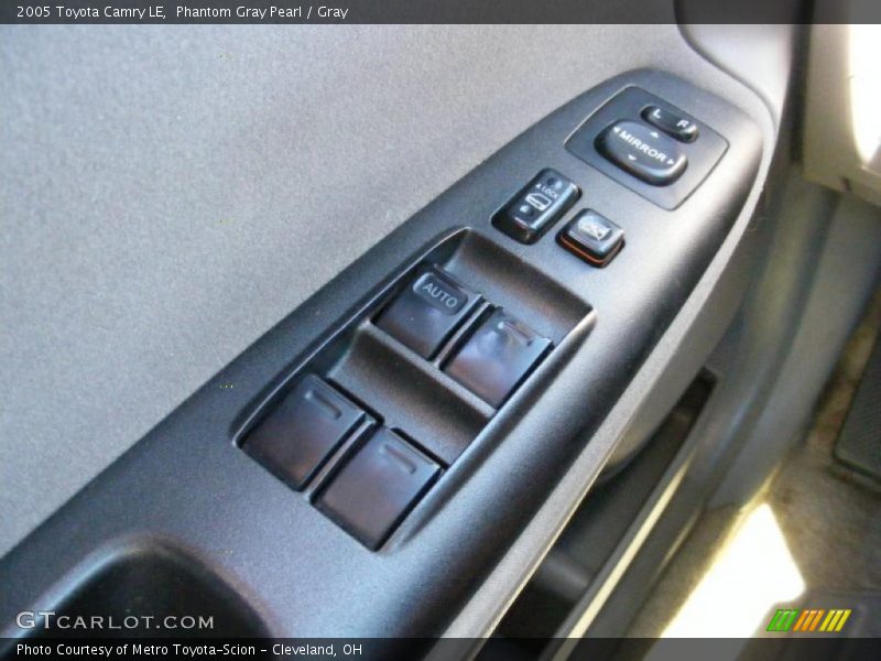 Phantom Gray Pearl / Gray 2005 Toyota Camry LE