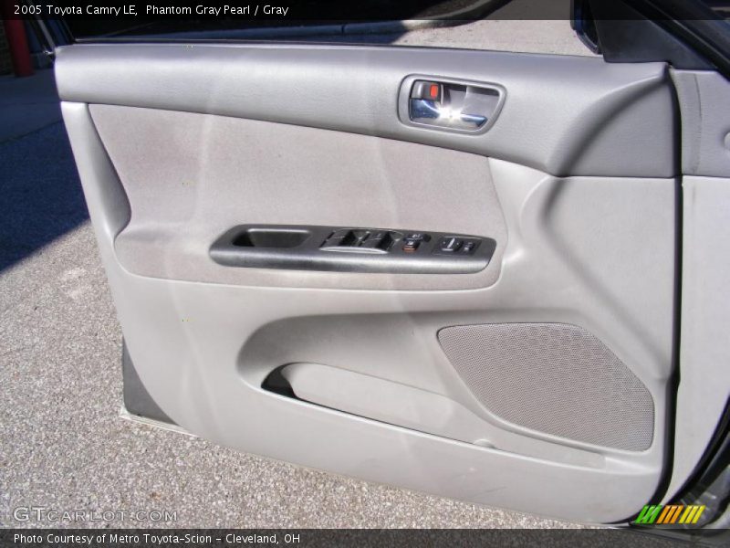 Phantom Gray Pearl / Gray 2005 Toyota Camry LE