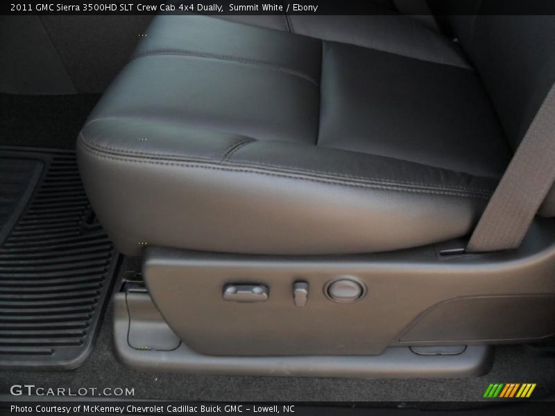 Summit White / Ebony 2011 GMC Sierra 3500HD SLT Crew Cab 4x4 Dually