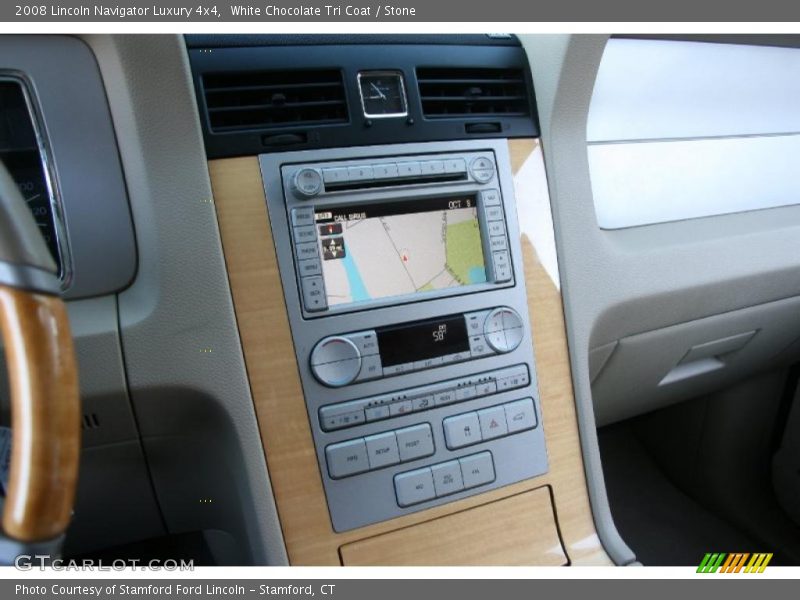 Controls of 2008 Navigator Luxury 4x4