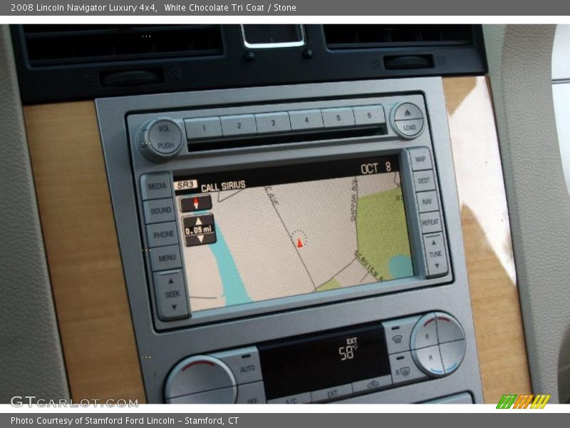 Controls of 2008 Navigator Luxury 4x4