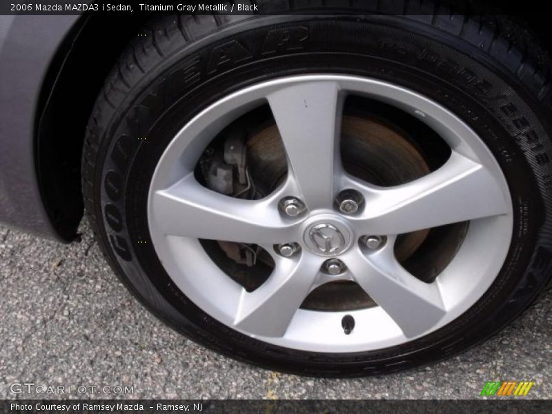  2006 MAZDA3 i Sedan Wheel