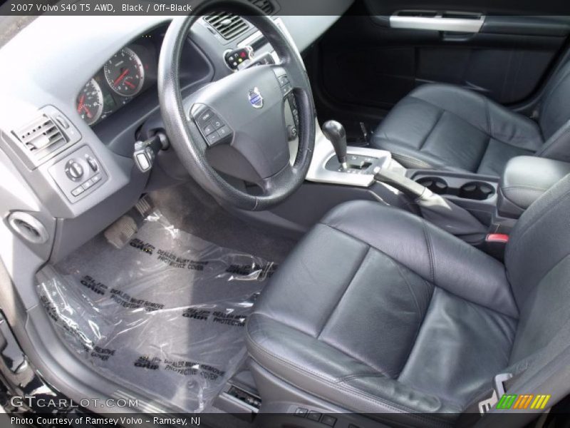  2007 S40 T5 AWD Off-Black Interior