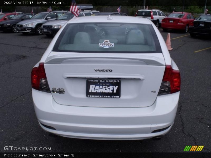 Ice White / Quartz 2008 Volvo S40 T5