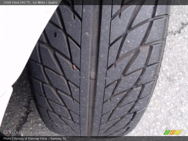 Ice White / Quartz 2008 Volvo S40 T5