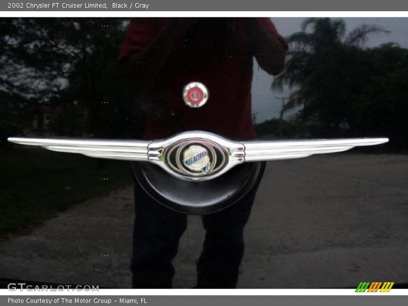 Black / Gray 2002 Chrysler PT Cruiser Limited