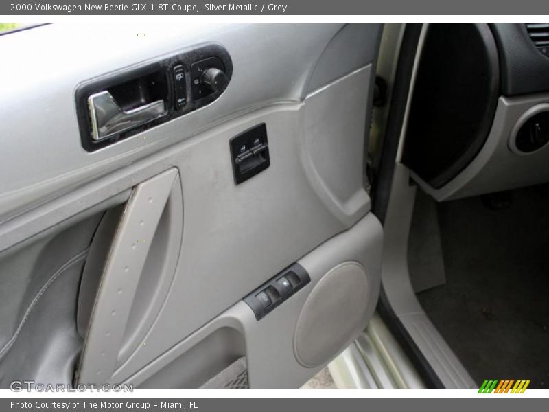 Silver Metallic / Grey 2000 Volkswagen New Beetle GLX 1.8T Coupe