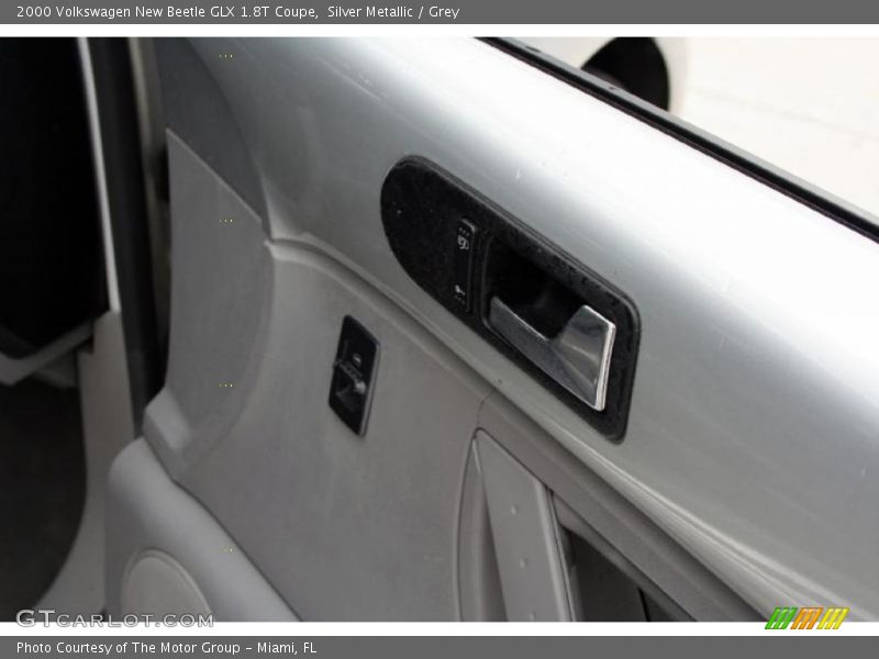 Silver Metallic / Grey 2000 Volkswagen New Beetle GLX 1.8T Coupe