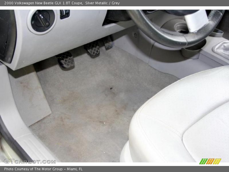 Silver Metallic / Grey 2000 Volkswagen New Beetle GLX 1.8T Coupe