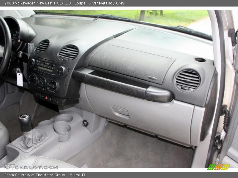 Silver Metallic / Grey 2000 Volkswagen New Beetle GLX 1.8T Coupe