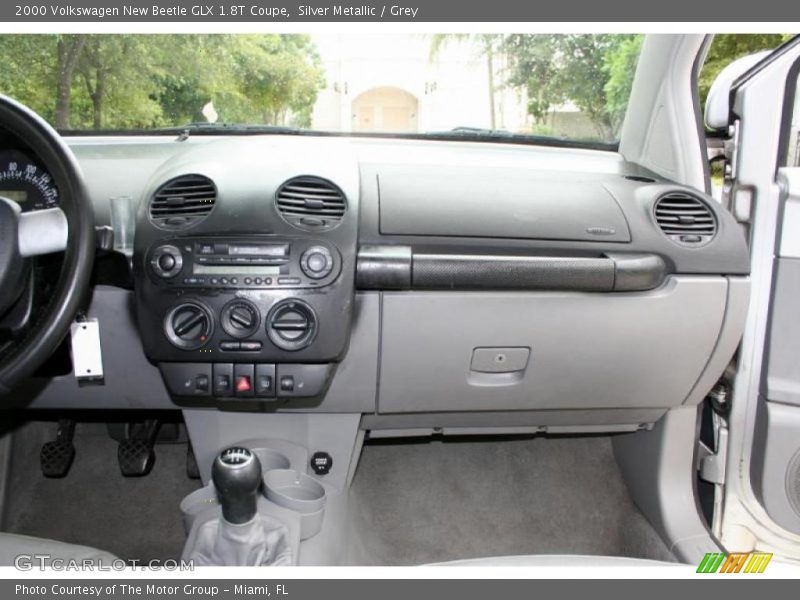Silver Metallic / Grey 2000 Volkswagen New Beetle GLX 1.8T Coupe