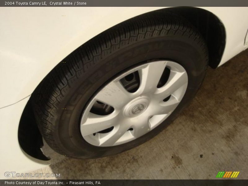 Crystal White / Stone 2004 Toyota Camry LE