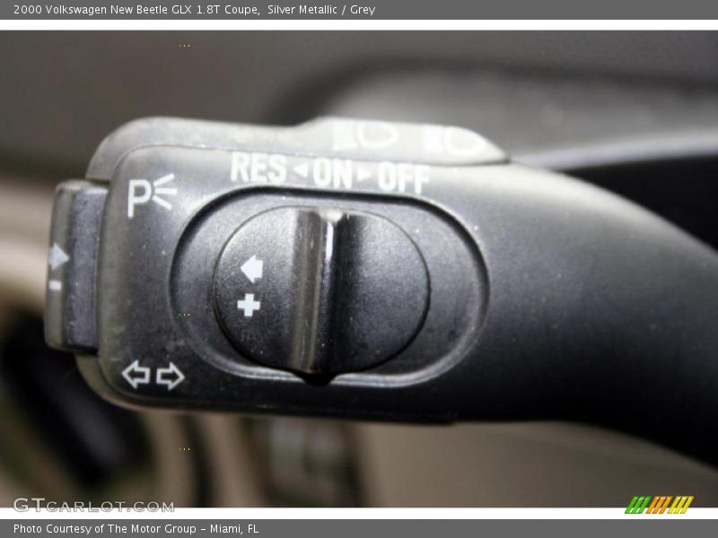 Silver Metallic / Grey 2000 Volkswagen New Beetle GLX 1.8T Coupe