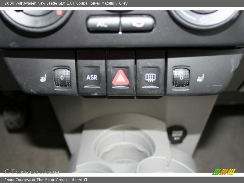 Silver Metallic / Grey 2000 Volkswagen New Beetle GLX 1.8T Coupe