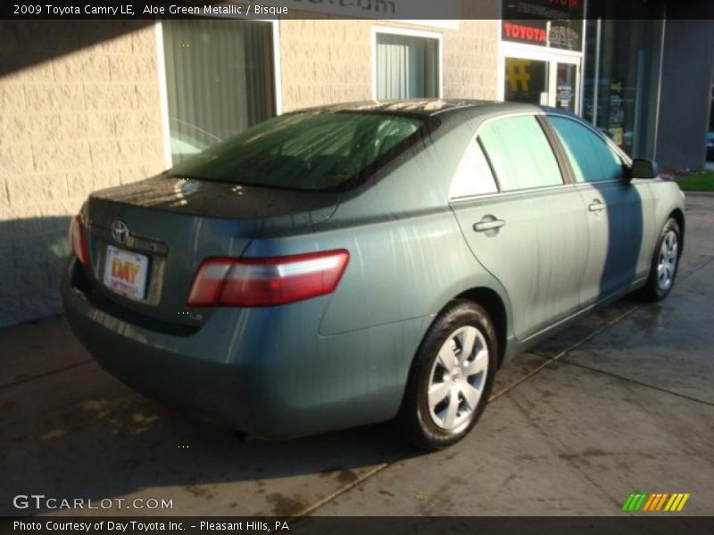 Aloe Green Metallic / Bisque 2009 Toyota Camry LE
