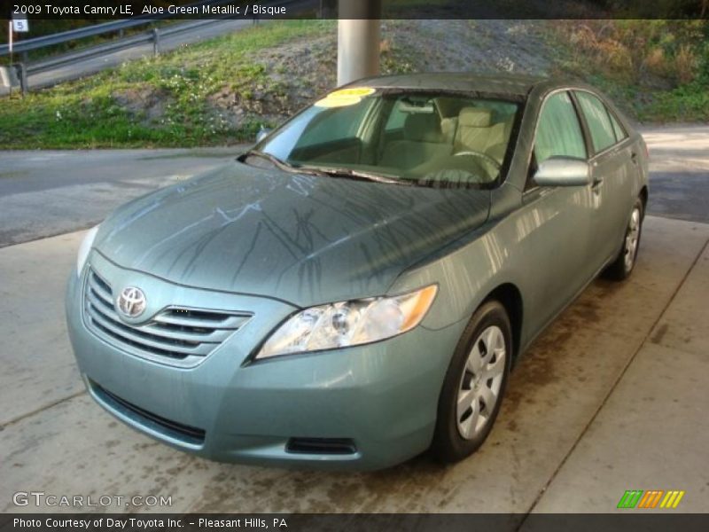 Aloe Green Metallic / Bisque 2009 Toyota Camry LE