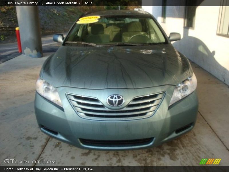 Aloe Green Metallic / Bisque 2009 Toyota Camry LE