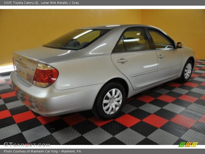 Lunar Mist Metallic / Gray 2005 Toyota Camry LE