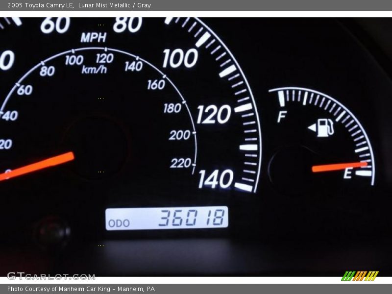 Lunar Mist Metallic / Gray 2005 Toyota Camry LE