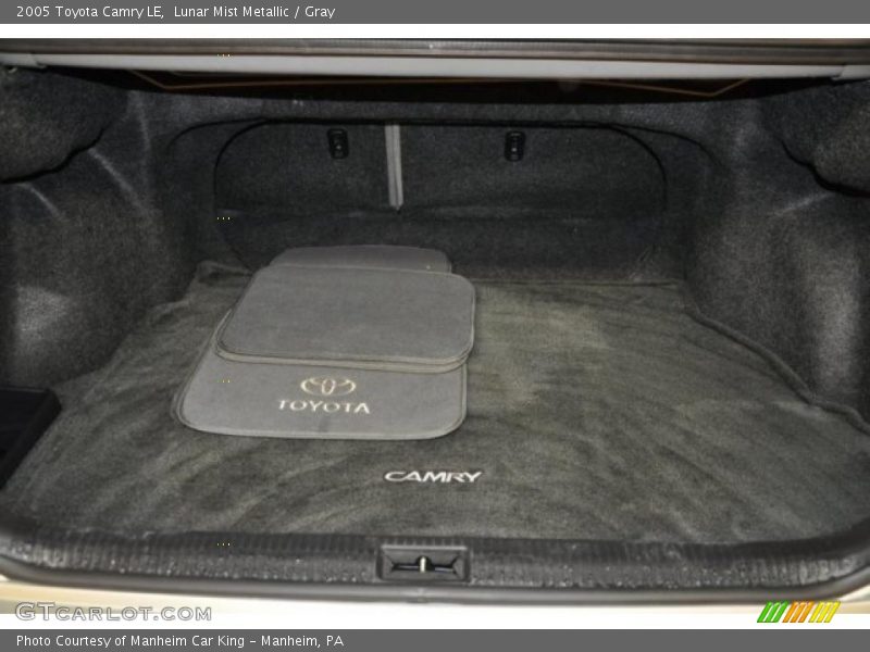 Lunar Mist Metallic / Gray 2005 Toyota Camry LE