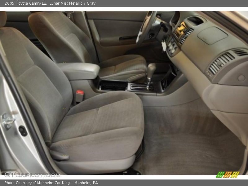 Lunar Mist Metallic / Gray 2005 Toyota Camry LE