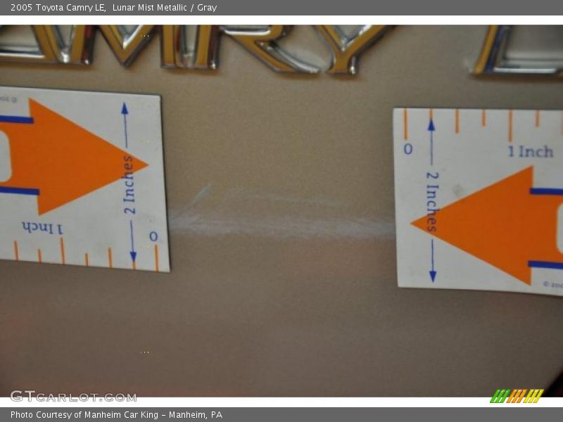 Lunar Mist Metallic / Gray 2005 Toyota Camry LE