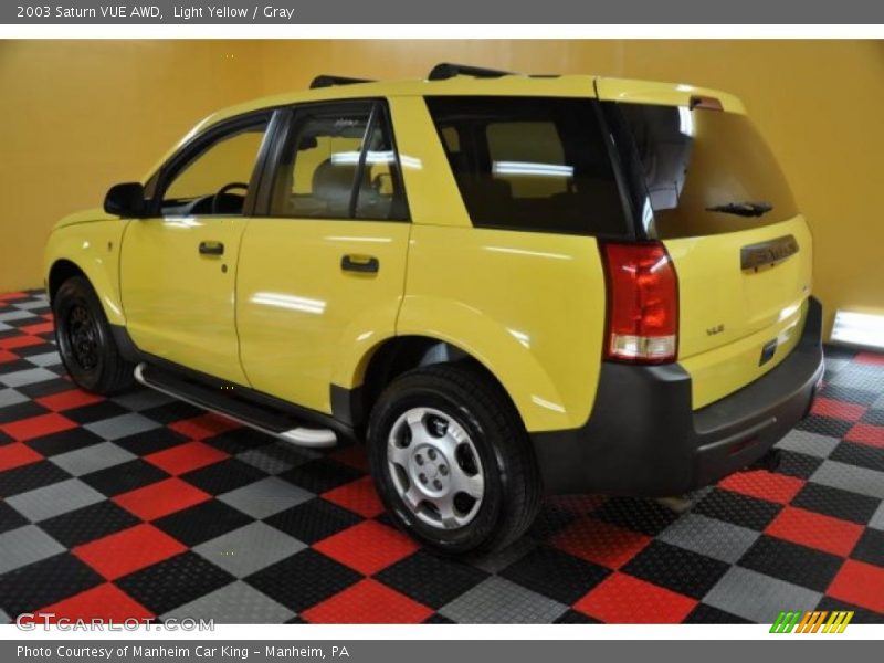 Light Yellow / Gray 2003 Saturn VUE AWD