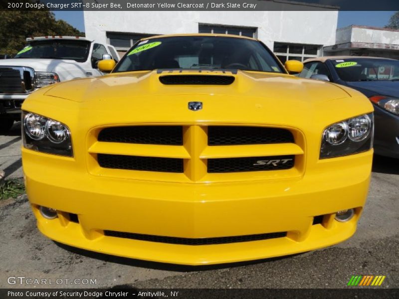 Detonator Yellow Clearcoat / Dark Slate Gray 2007 Dodge Charger SRT-8 Super Bee