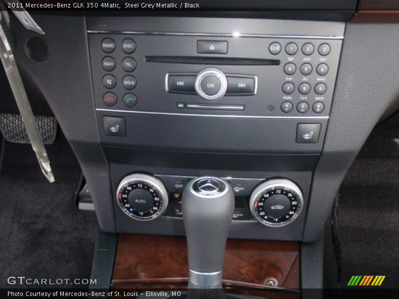 Controls of 2011 GLK 350 4Matic