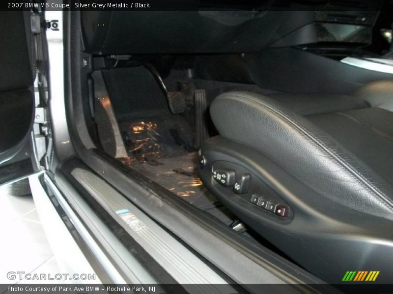 Silver Grey Metallic / Black 2007 BMW M6 Coupe