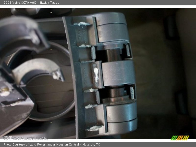 Black / Taupe 2003 Volvo XC70 AWD