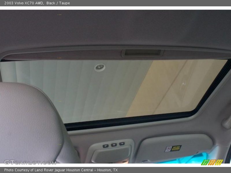 Black / Taupe 2003 Volvo XC70 AWD