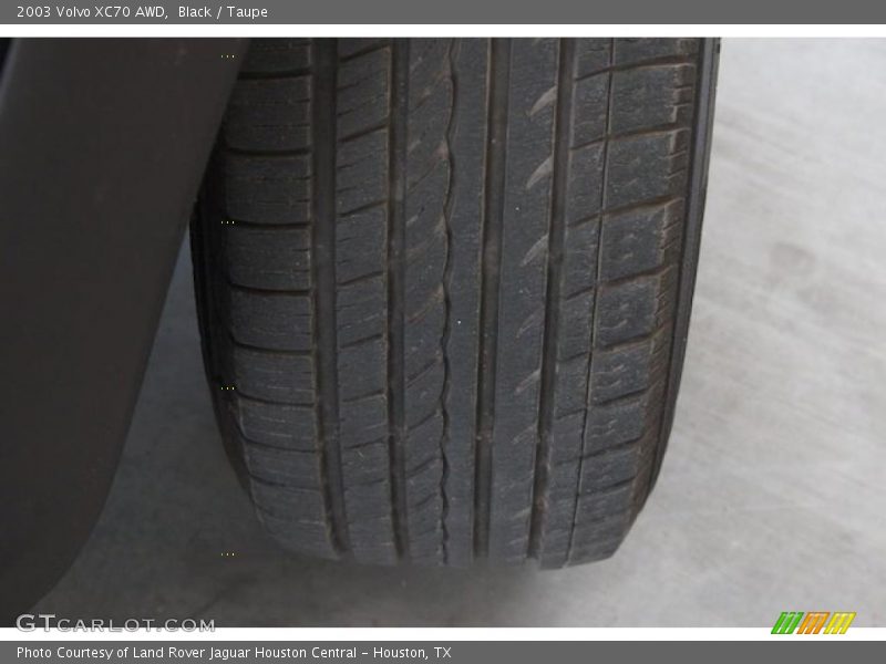 Black / Taupe 2003 Volvo XC70 AWD