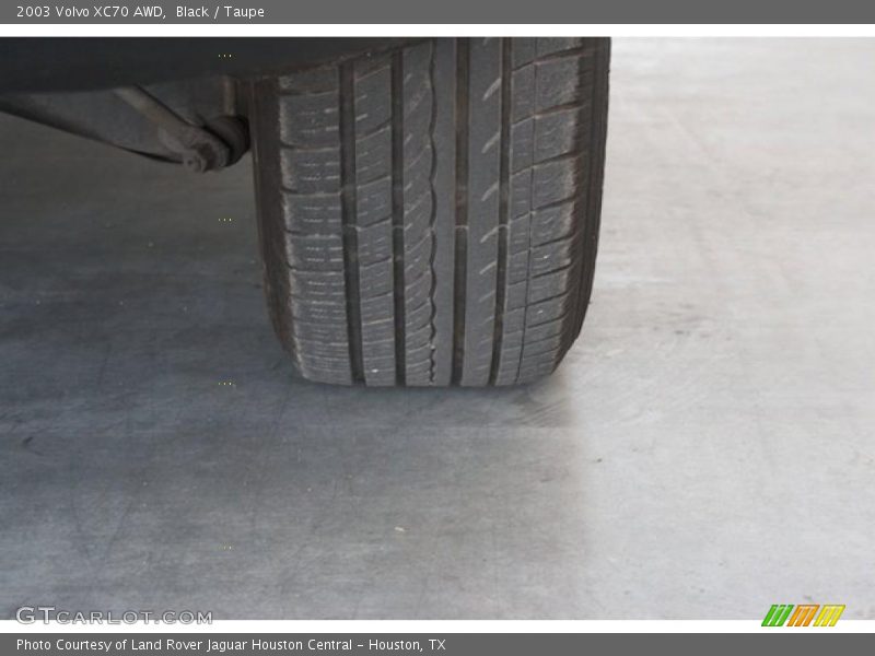 Black / Taupe 2003 Volvo XC70 AWD