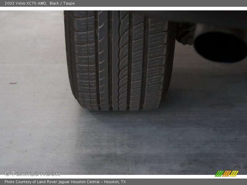 Black / Taupe 2003 Volvo XC70 AWD