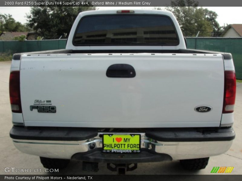 Oxford White / Medium Flint Grey 2003 Ford F250 Super Duty FX4 SuperCab 4x4