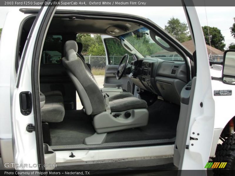 Oxford White / Medium Flint Grey 2003 Ford F250 Super Duty FX4 SuperCab 4x4