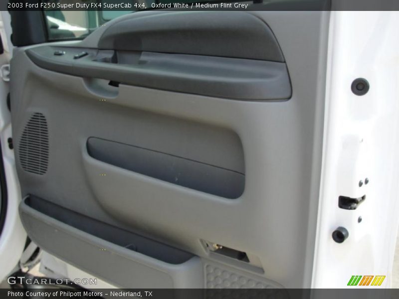 Oxford White / Medium Flint Grey 2003 Ford F250 Super Duty FX4 SuperCab 4x4
