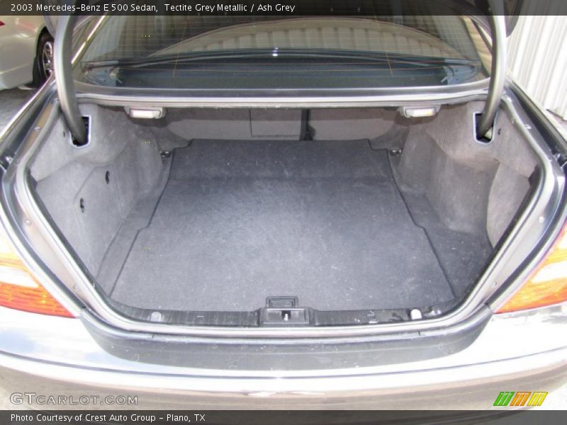  2003 E 500 Sedan Trunk