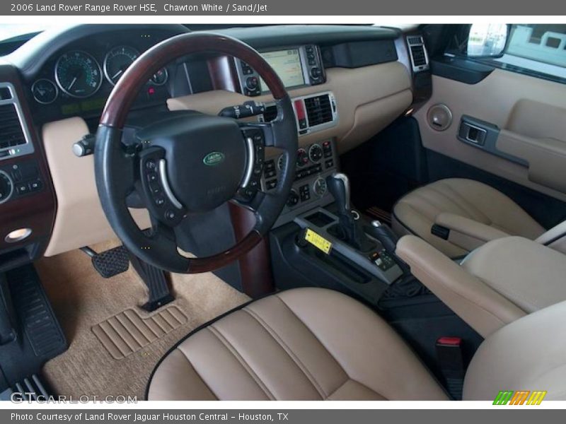  2006 Range Rover HSE Sand/Jet Interior