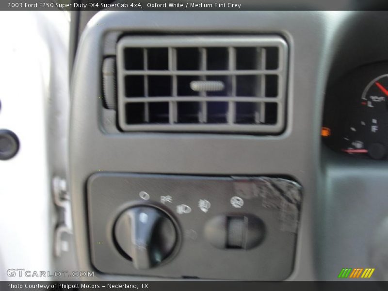 Oxford White / Medium Flint Grey 2003 Ford F250 Super Duty FX4 SuperCab 4x4