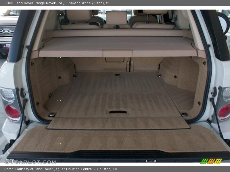  2006 Range Rover HSE Trunk